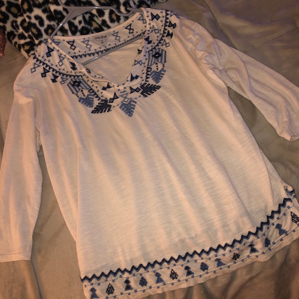 Super cute Lucky Brand shirt!
